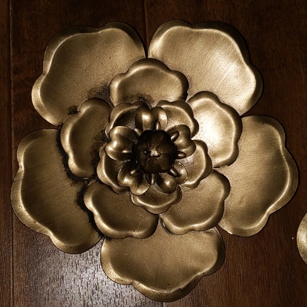 Metal flower wall art